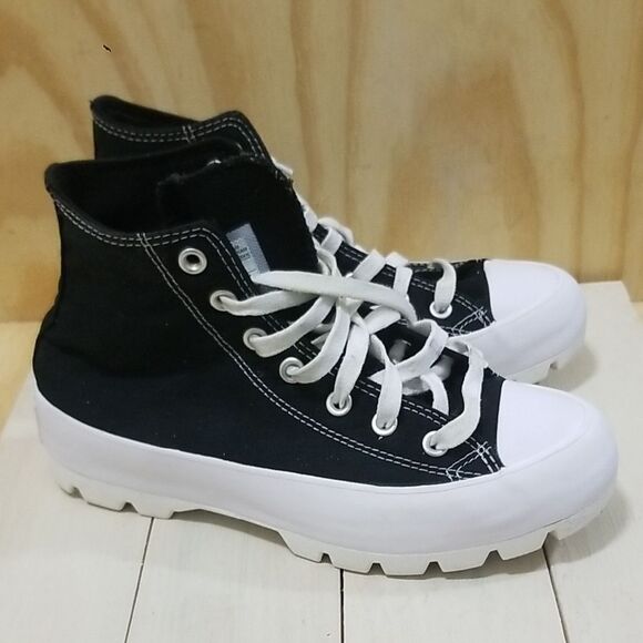 Converse Chuck Taylor Lugged Sneakers Canvas Black Women's  Size 8 - Picture 1 of 7